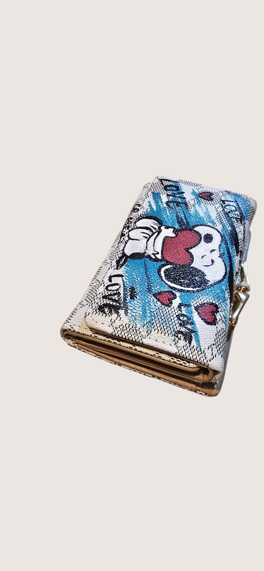 Portafoglio Snoopy Dipinto a Mano – Portafoglio in Ecopelle Personalizzato Peanuts – Regalo Unico e Artigianale –