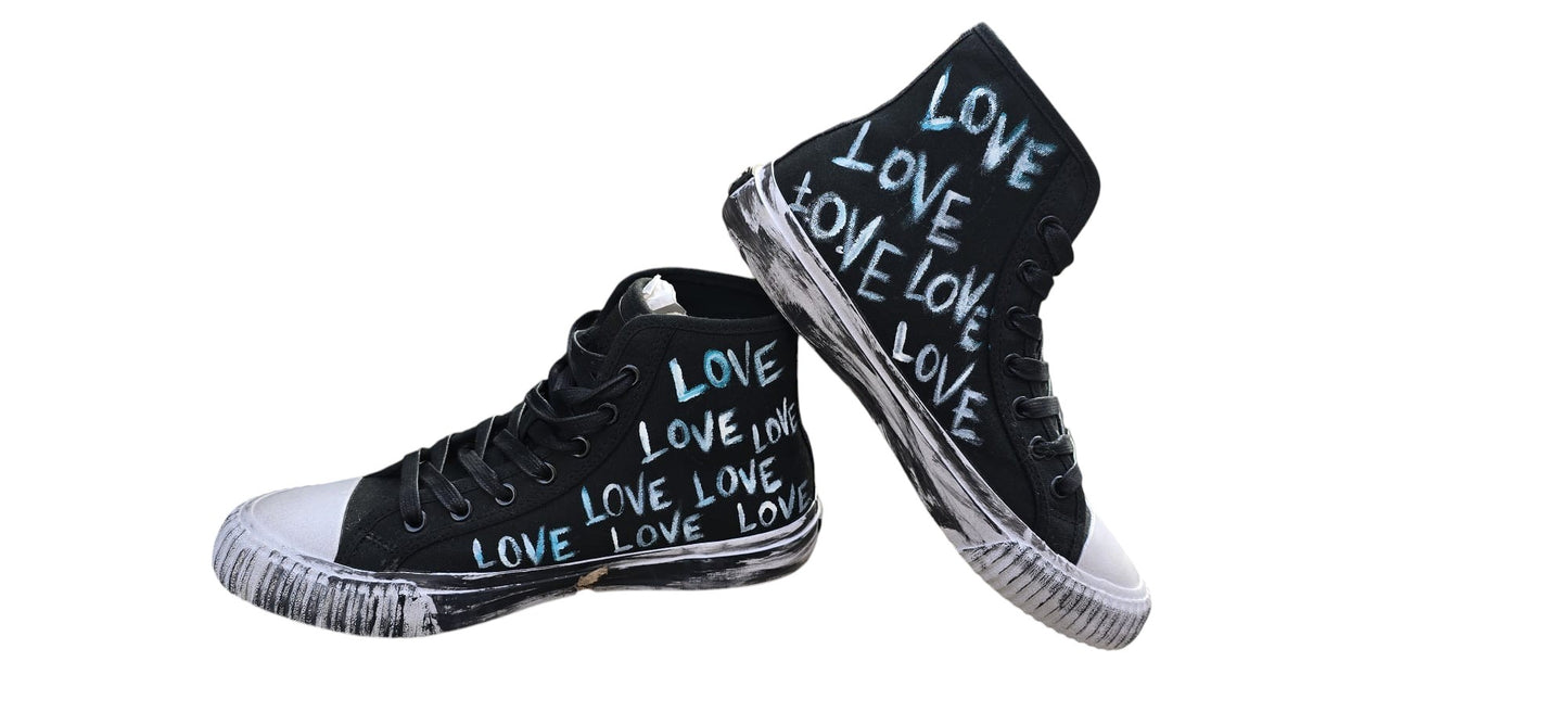 Scarpe Bata Dipinte a Mano – Snoopy (Peanuts Edition)