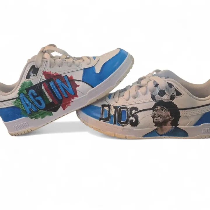 Scarpe dipinte a mano