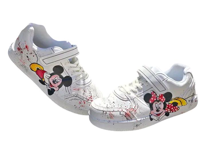 ❤️ Scarpe Bata Dipinte a Mano – Minnie &amp; Topolino 🎨👟 🧩 *Coordinabile su richiesta:* È possibile ordinare *un portafoglio , una borsa o un giacchetto perfettamente abbinato* con lo stesso stile e soggetto