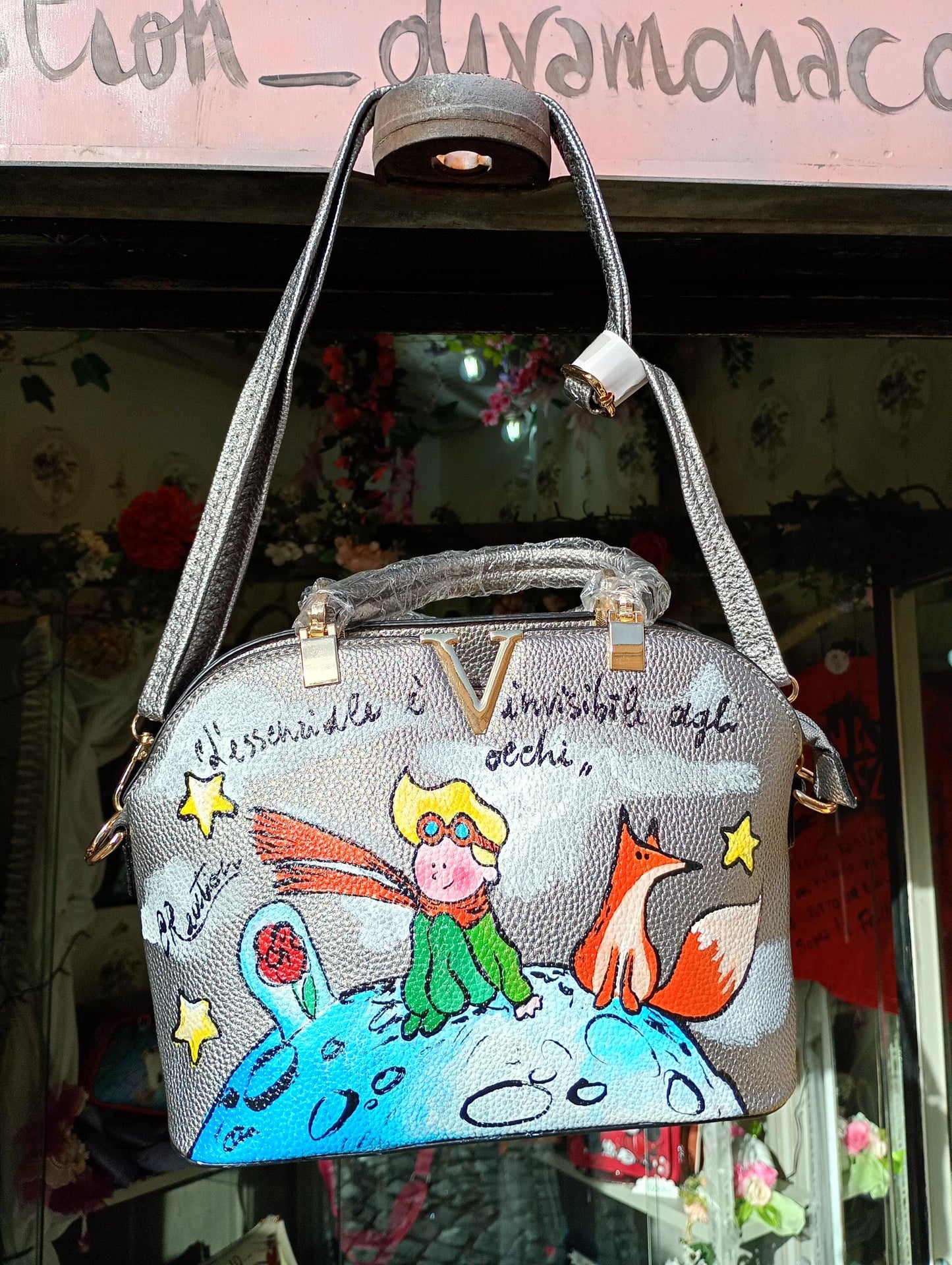 Borsa Dipinta a Mano – Il Piccolo Principe – “L’essenziale è invisibile agli occhi” –Pelle Ecopelle – Personalizzabile