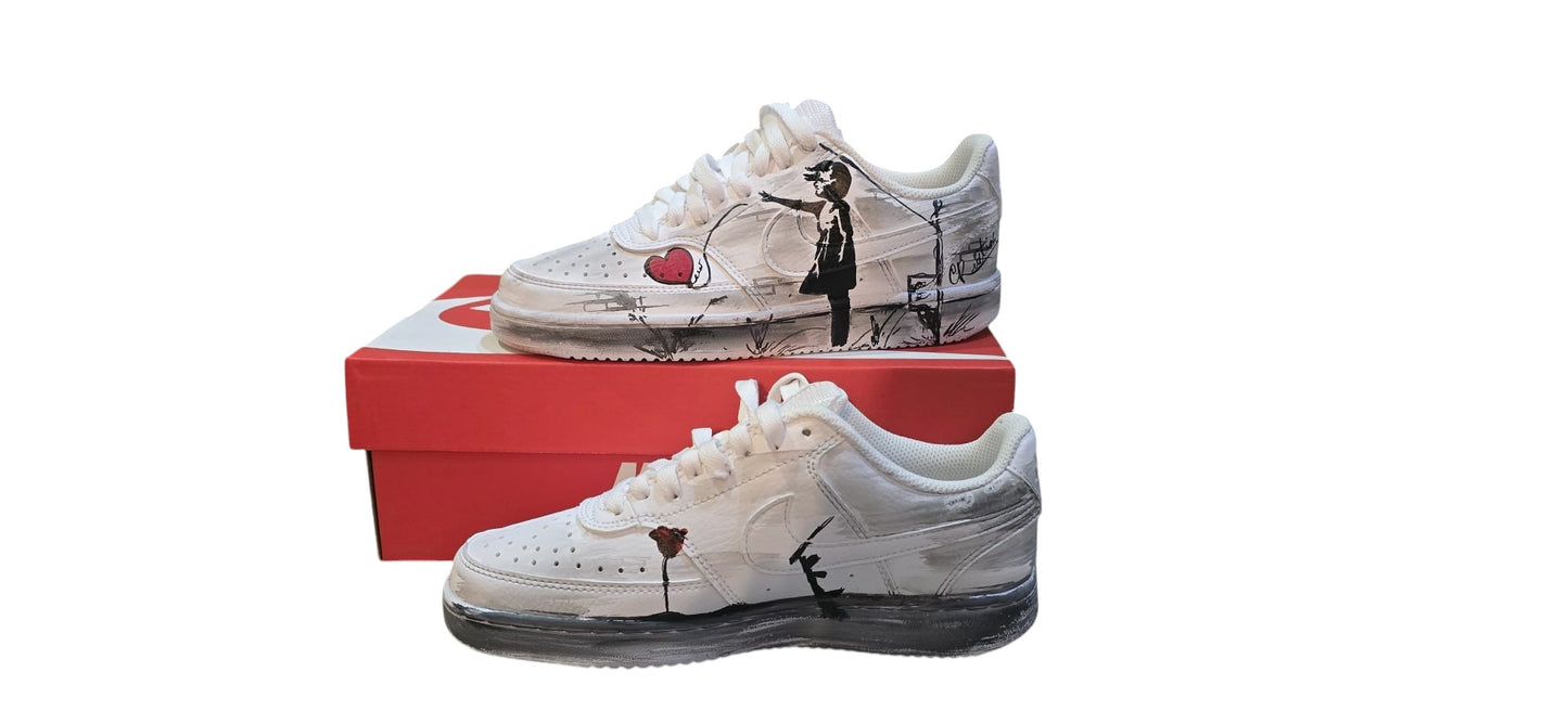 Scarpe Nike Dipinte a Mano – Ispirate a Banksy