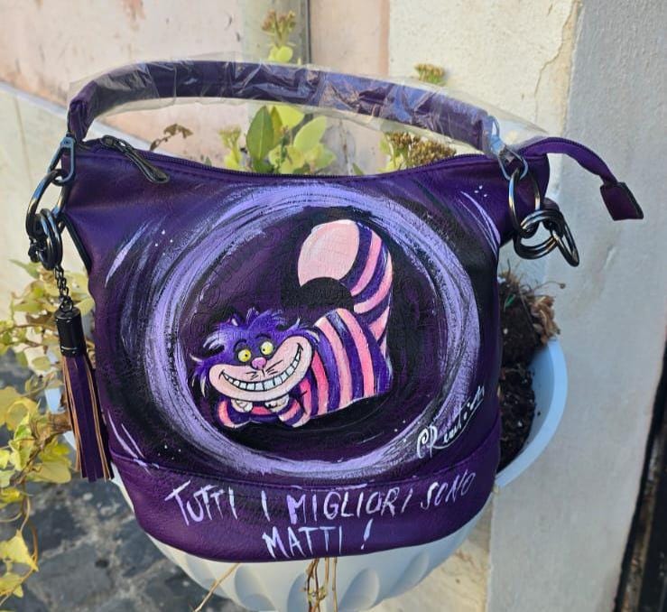 Grinsekatze „Die besten sind verrückt“ handbemalte Tasche aus Kunstleder/Leder