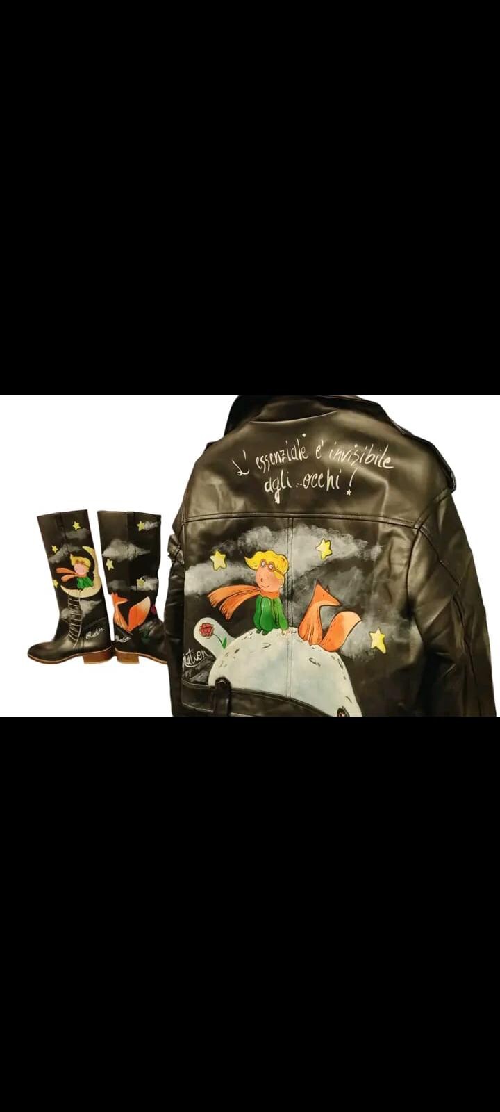 Giacca Dipinta a Mano - Il Piccolo Principe | Moda Unica e Ispiratrice 🧩 *Coordinabile su richiesta:* È possibile ordinare *un portafoglio , una borsa o un giacchetto perfettamente abbinato* con lo stesso stile e soggetto ! Aggiungi un tocco di magia e poesia al tuo guardaroba con questa giacca dipinta a mano, che celebra il leggendario personaggio de Il Piccolo Principe. Realizzata con amore e passione, questa giacca è un'opera d'arte da indossare, perfetta per chi cerca un capo unico che racconti una sto