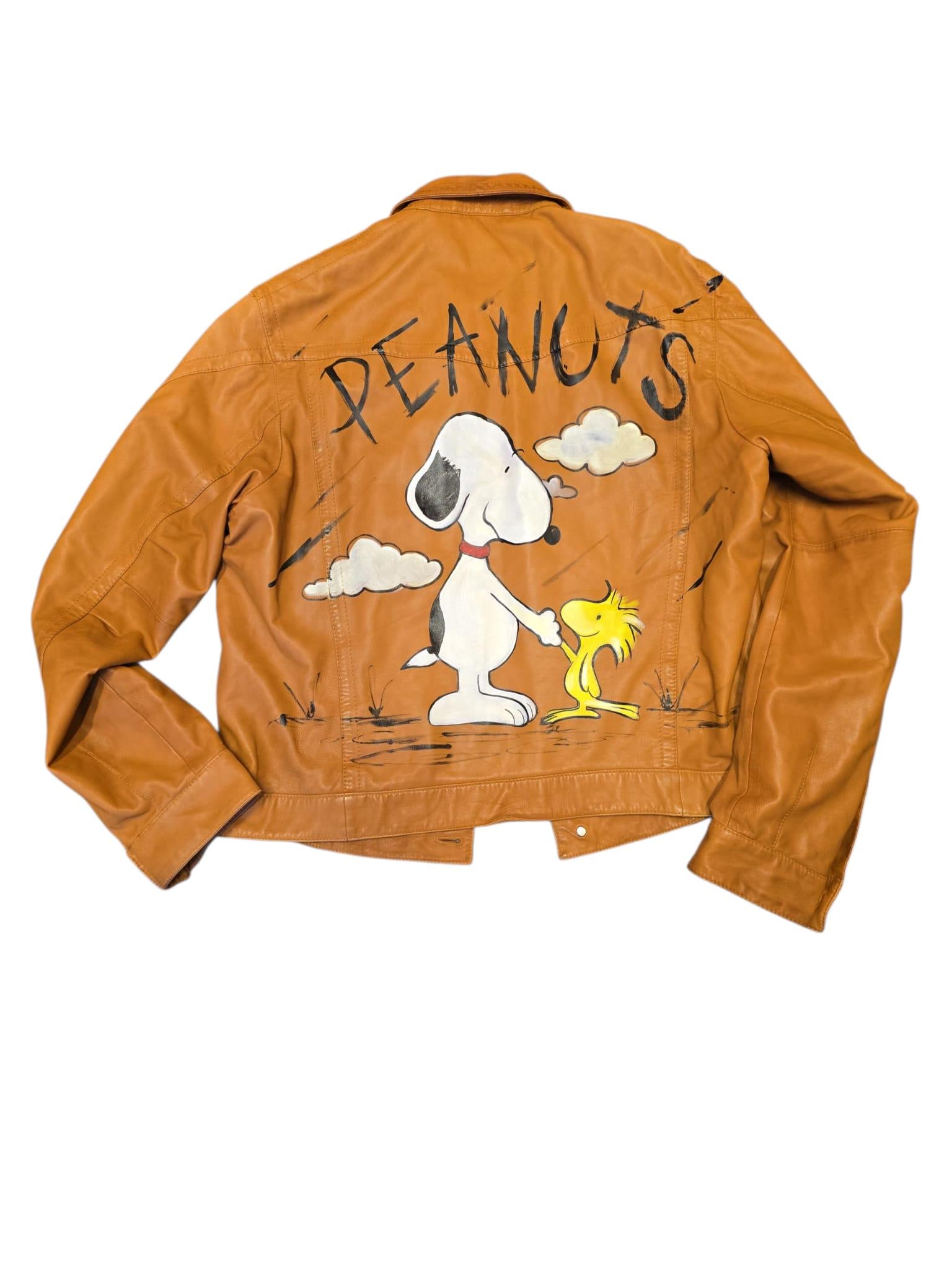 Giacca in Pelle Dipinta a Mano – Soggetto Snoopy – Pezzo Unico Personalizzabile
