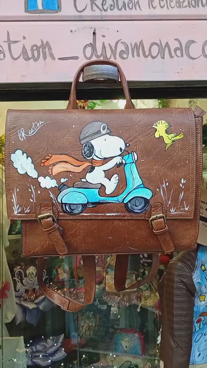 Borsa/Zaino Dipinta a Mano – Snoopy su Moto – Personalizzabile