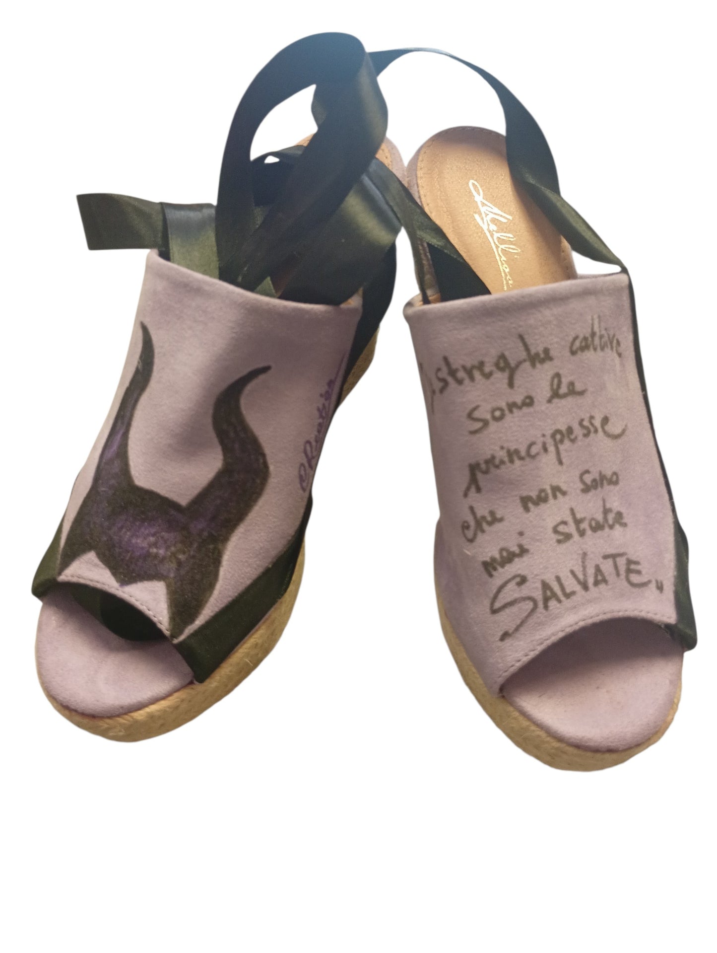 Scarpe Estive Aperte Dipinte a Mano – L'Incanto del Male (Malefica)