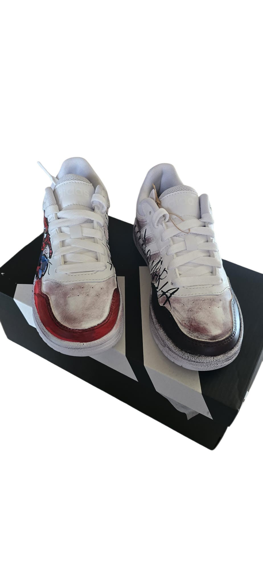 Scarpe super eroi dipinte a mano