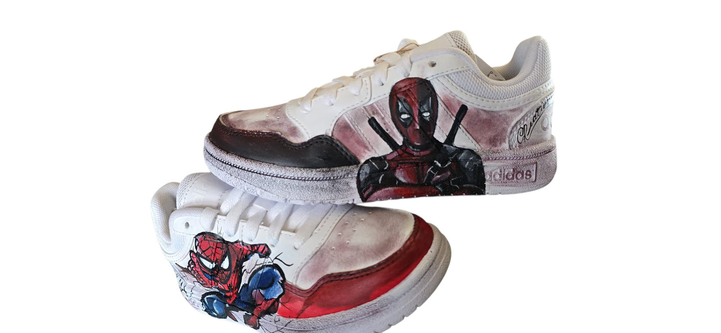 Scarpe super eroi dipinte a mano